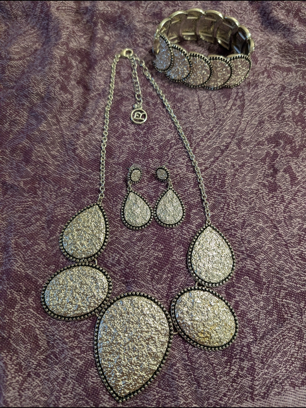 Erica Lyons Silver Textured Teardrop Necklace and Earrings Set